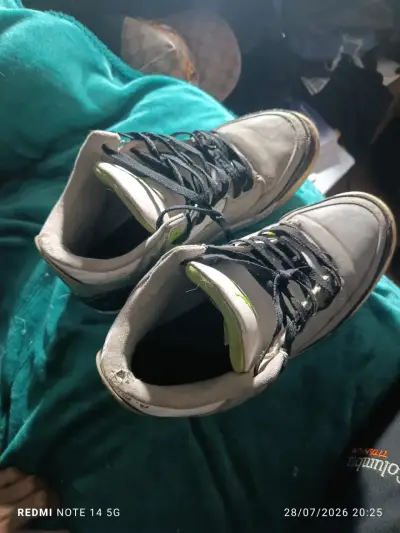 Zapatillas deportivas Air Jordan gris y verde - miniatura 1