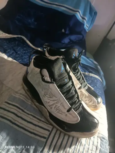 Zapatillas deportivas Air Jordan gris y verde - miniatura 1