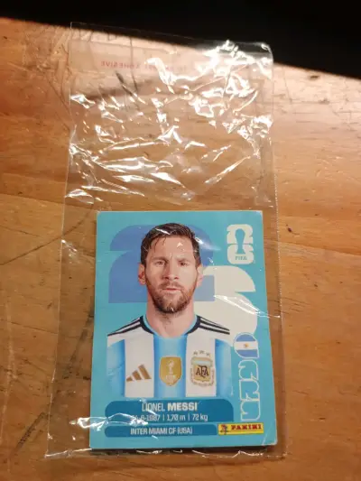Lámina de colección Panini FIFA Lionel Messi - miniatura 1