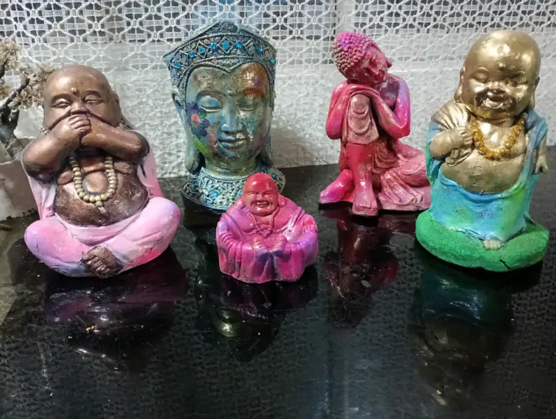 Figura decorativa de Buda colorida - 2