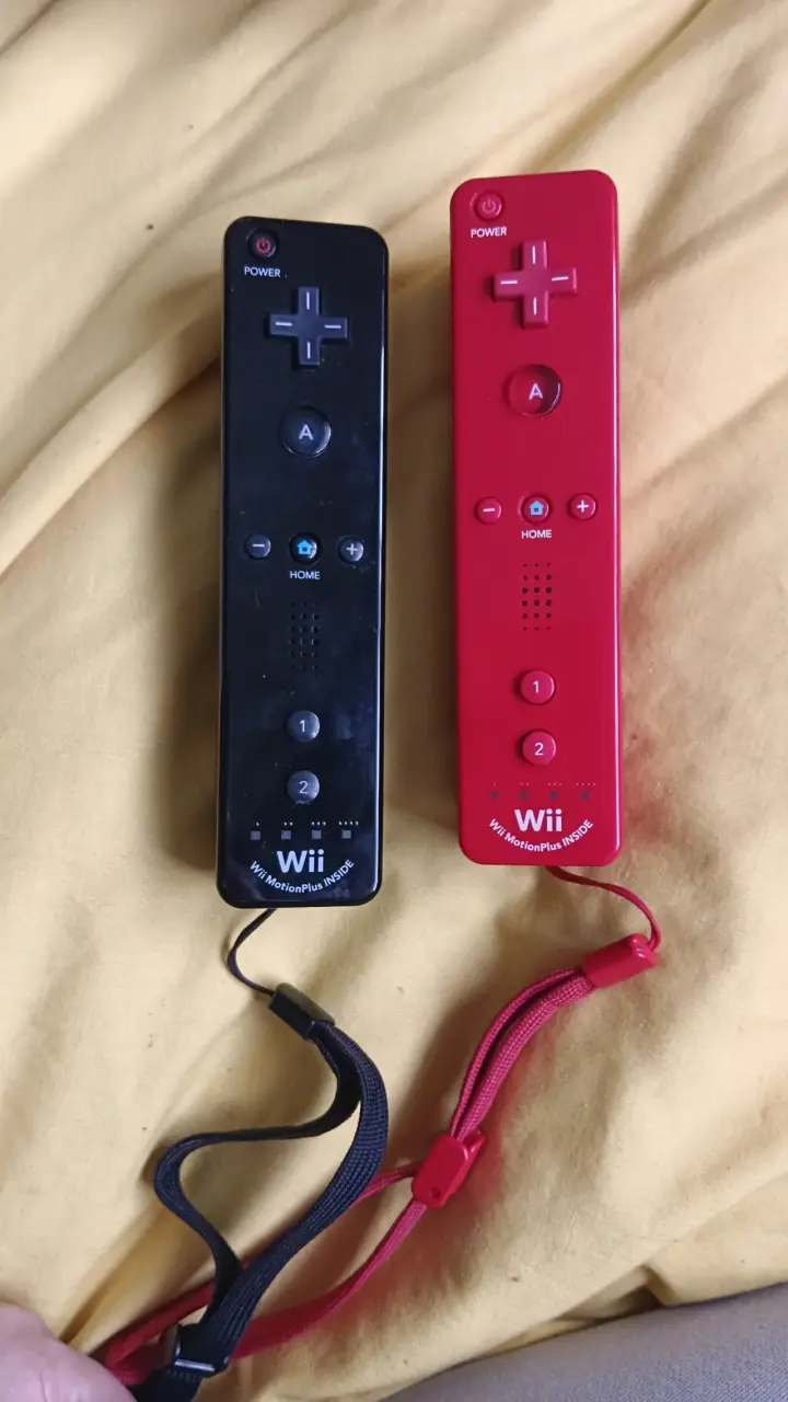 Consola Nintendo Wii con Juegos y Accesorios - 6
