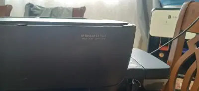 Impresora multifuncional HP DeskJet GT 5820 - miniatura 2
