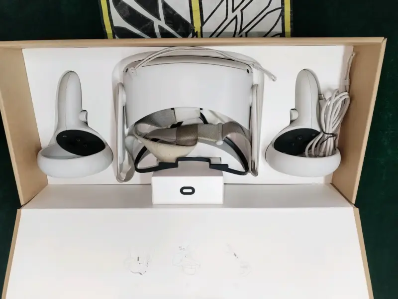 Realidad Virtual Oculus Quest 2 con Controladores - 1