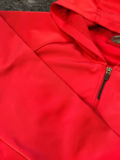 Polerón rojo con capucha Puma para hombre - miniatura 2