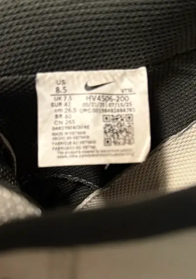 Zapatillas Nike originales beige y negras - miniatura 6