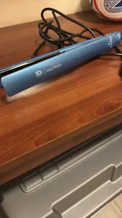 Plancha de Pelo Gama 3D Therapy Blue Titanio - miniatura 1