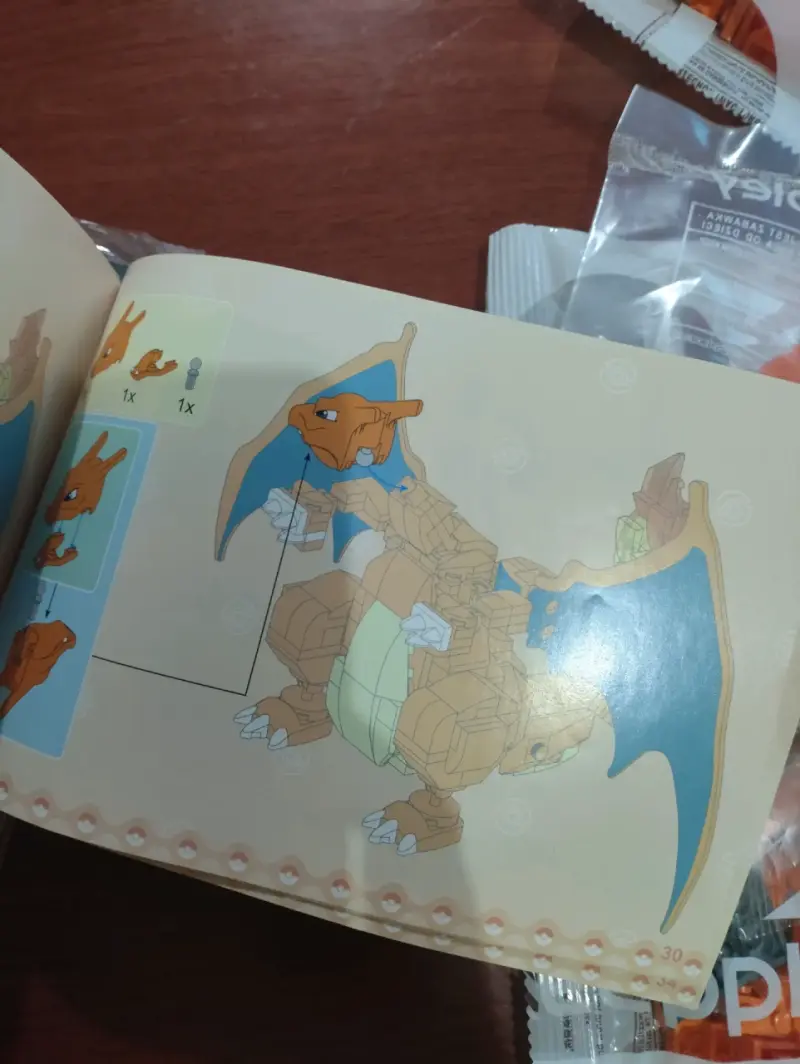 Set de bloques Charizard Pokémon - 4