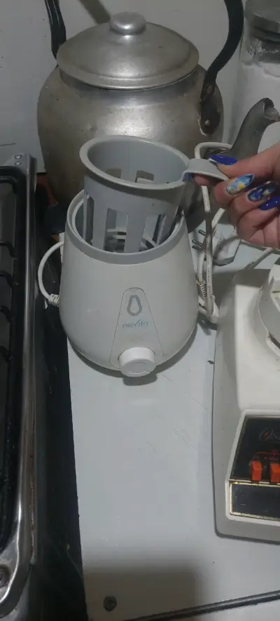 Esterilizador de Biberones Nuvita Eléctrico - miniatura 1