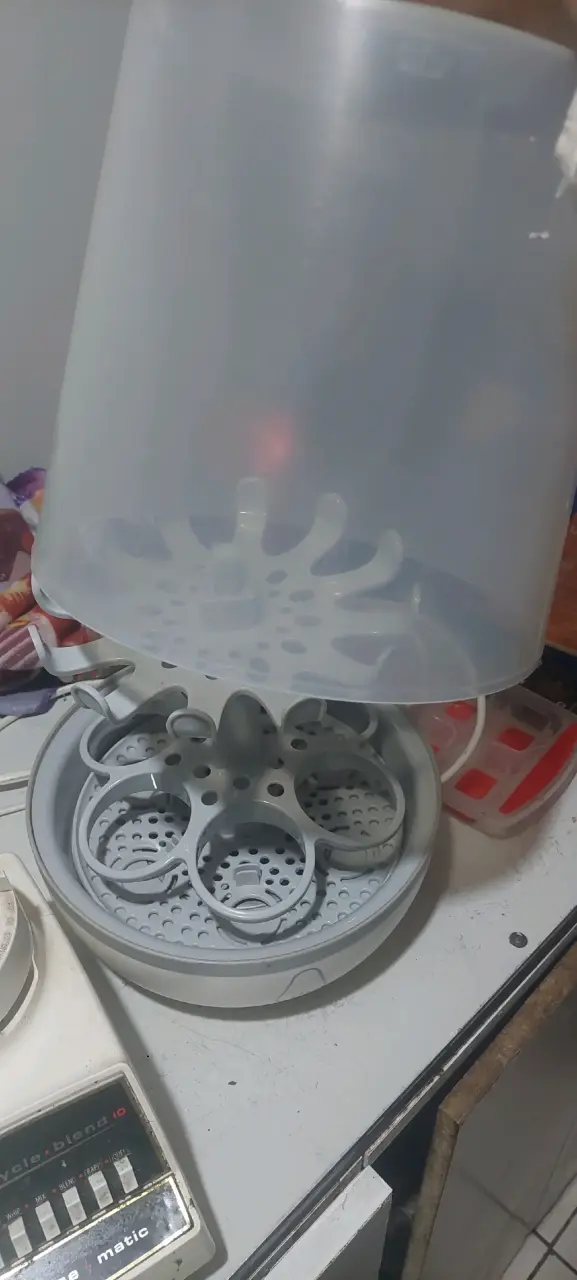 Esterilizador de Biberones Nuvita Eléctrico - 2