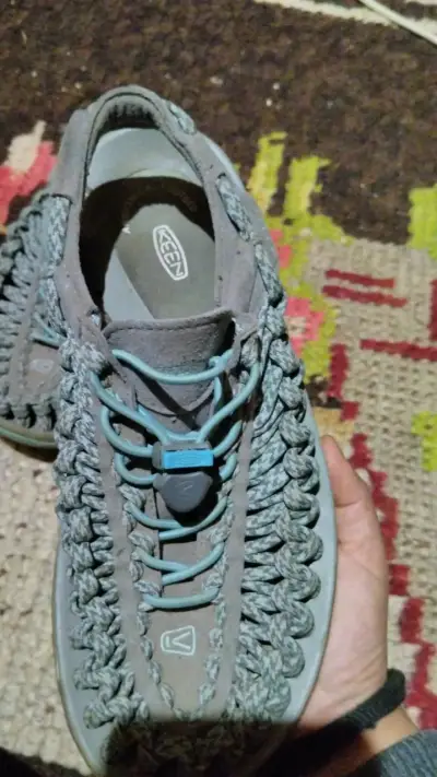 Sandalias deportivas Keen grises - miniatura 3
