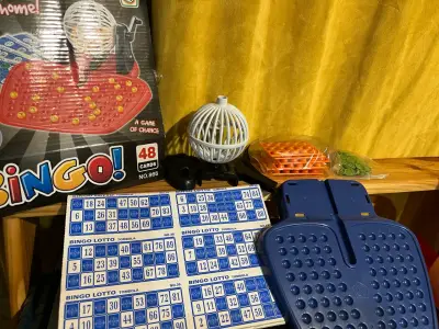 Juego de Bingo con 48 Cartones y 90 Bolas - miniatura 3