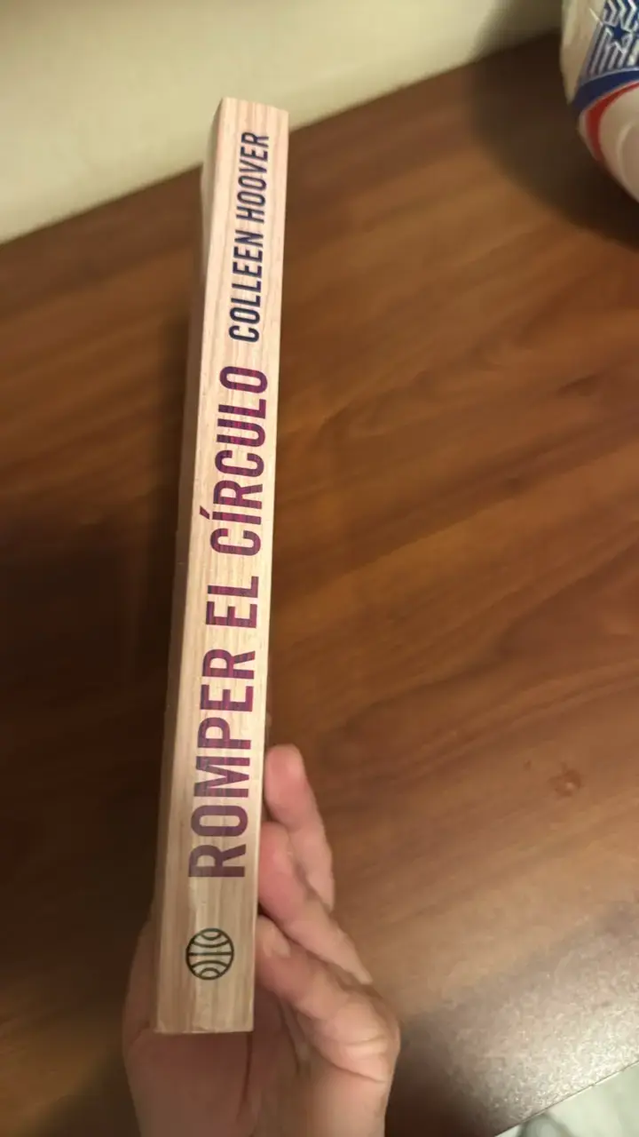 Libro 'Romper el Círculo' de Colleen Hoover - 4