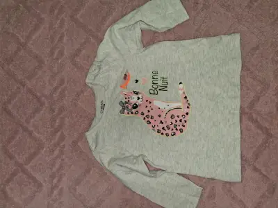 Pijama de niña con diseño de leopardo - miniatura 1