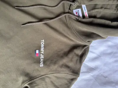 Polerón Tommy Jeans verde oliva talla L - miniatura 4