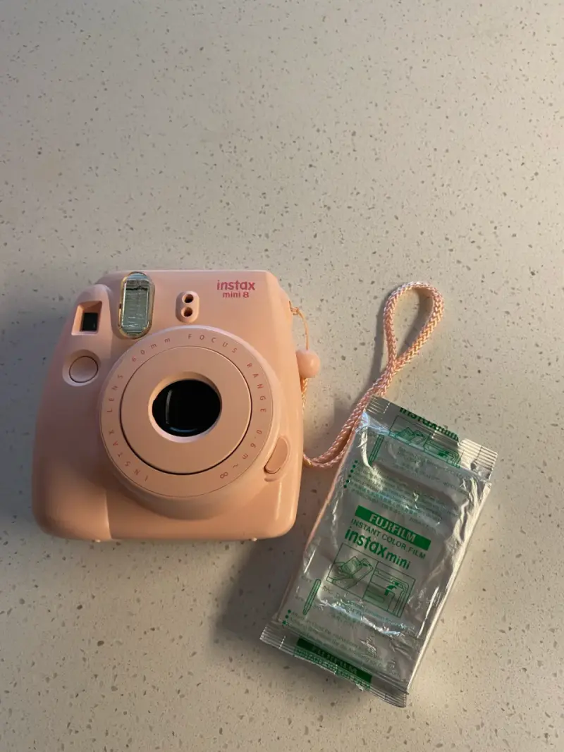 Cámara instantánea Fujifilm Instax Mini 8 rosa - 1