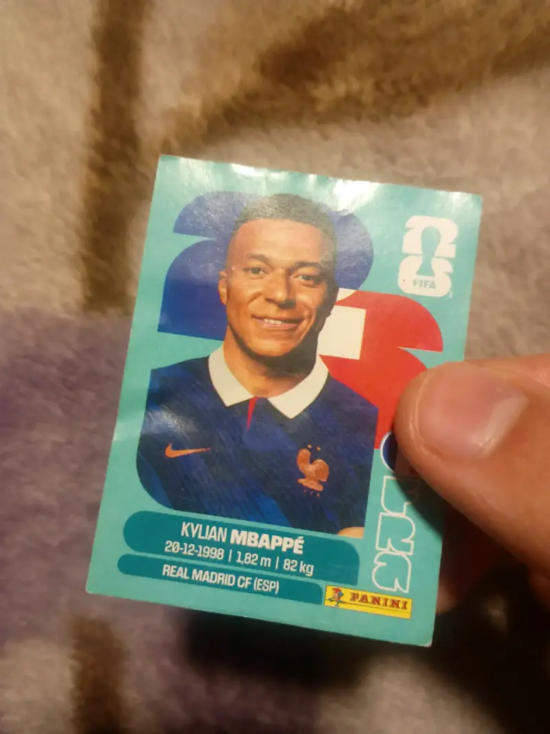 REPETIDO Lámina Panini Kylian Mbappé Mundial 2026 - 4