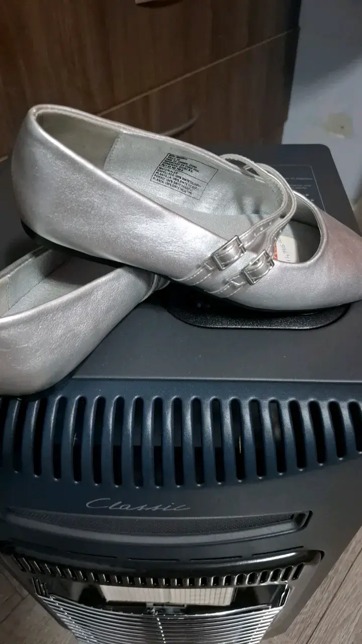 Zapatos planos plateados para mujer - 1