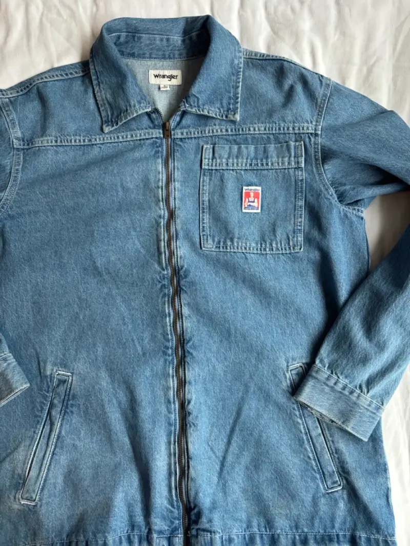 Chaqueta de mezclilla Wrangler azul con cierre - 1