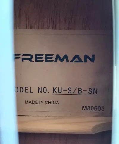Ukulele soprano Freeman con funda - miniatura 2
