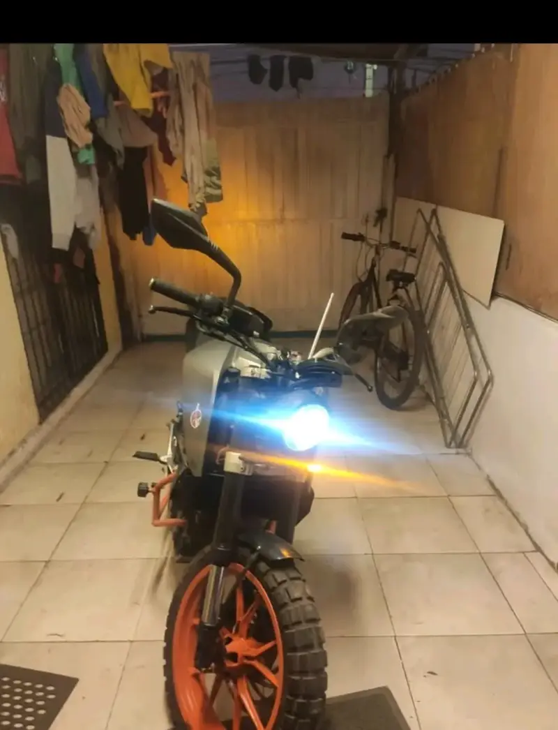 Moto KTM duke 390 - 4