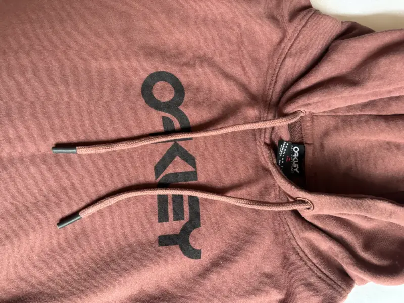 Polerón con capucha Oakley burdeo talla L - 2