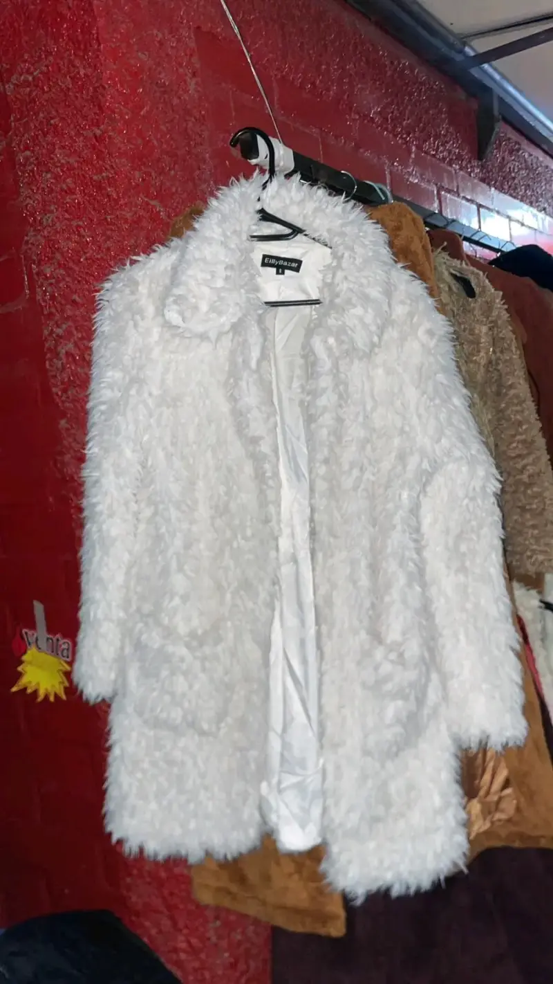 Abrigo de piel sintética blanco Elly Bazar