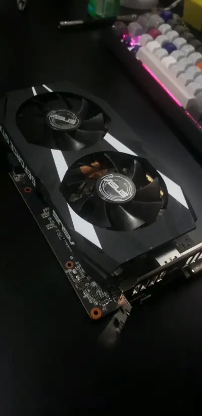 Tarjeta Gráfica Asus GeForce GTX 1660Ti 6 GB - miniatura 1