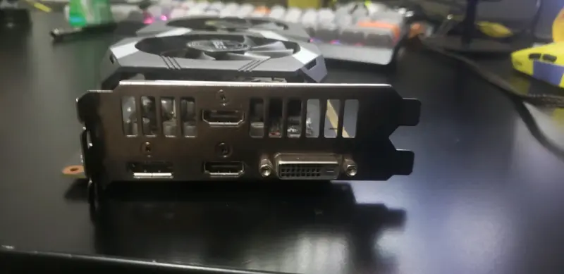 Tarjeta Gráfica Asus GeForce GTX 1660Ti 6 GB - 2