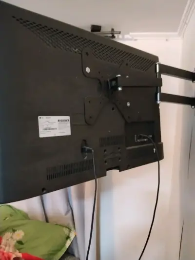 Televisor LG de pantalla plana 32 pulgadas LCD - miniatura 6