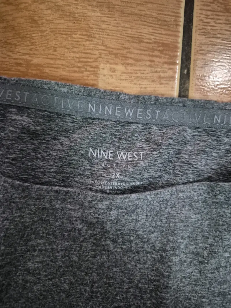 Polera Gris Nine West Active Talla 2X - 2