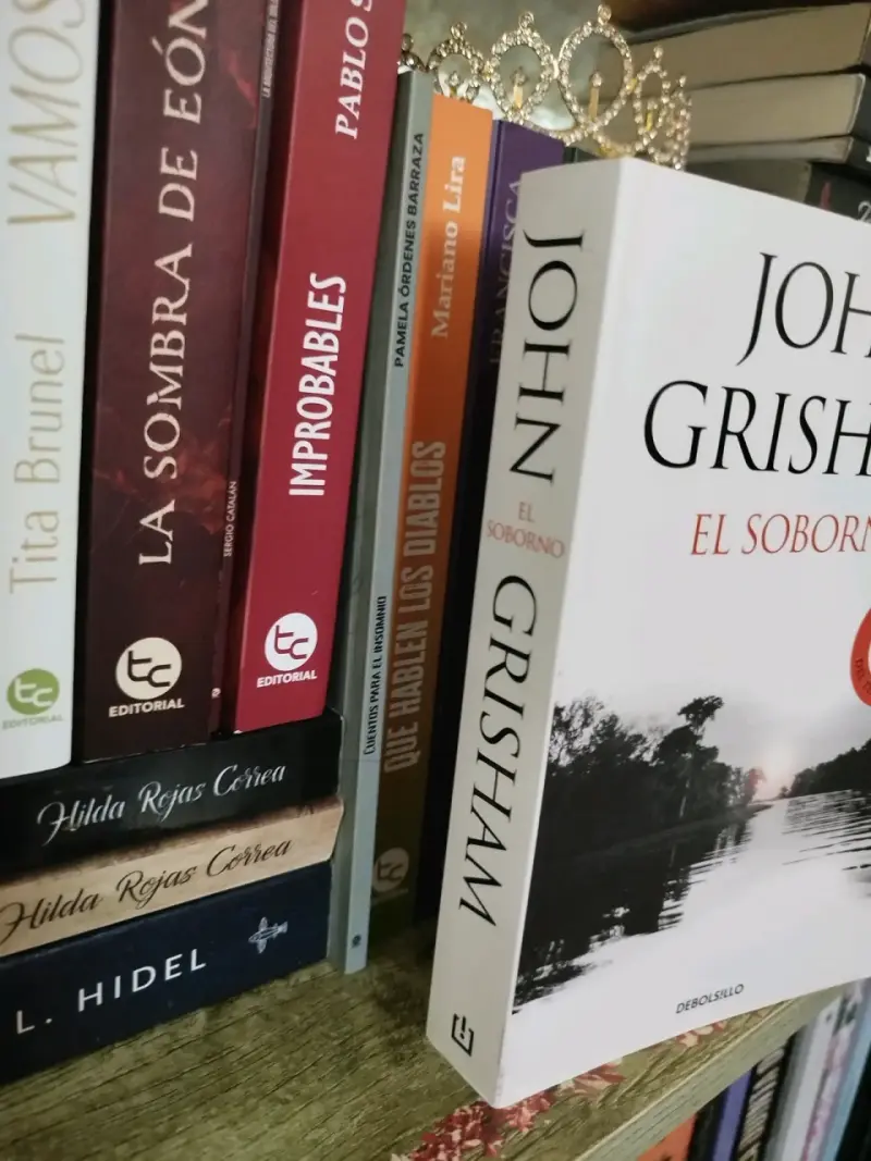 Libro 'El Soborno' de John Grisham en buen estado - 3