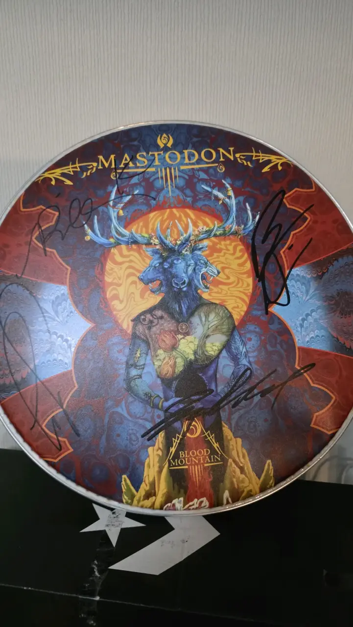 Tambor firmado Mastodon Blood Mountain