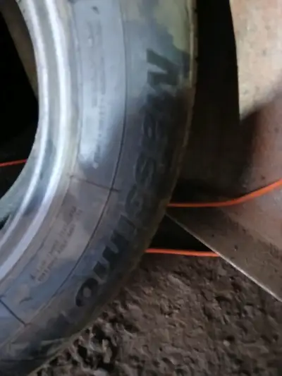 Neumático usado 195/65R15 91V en buen estado - miniatura 3