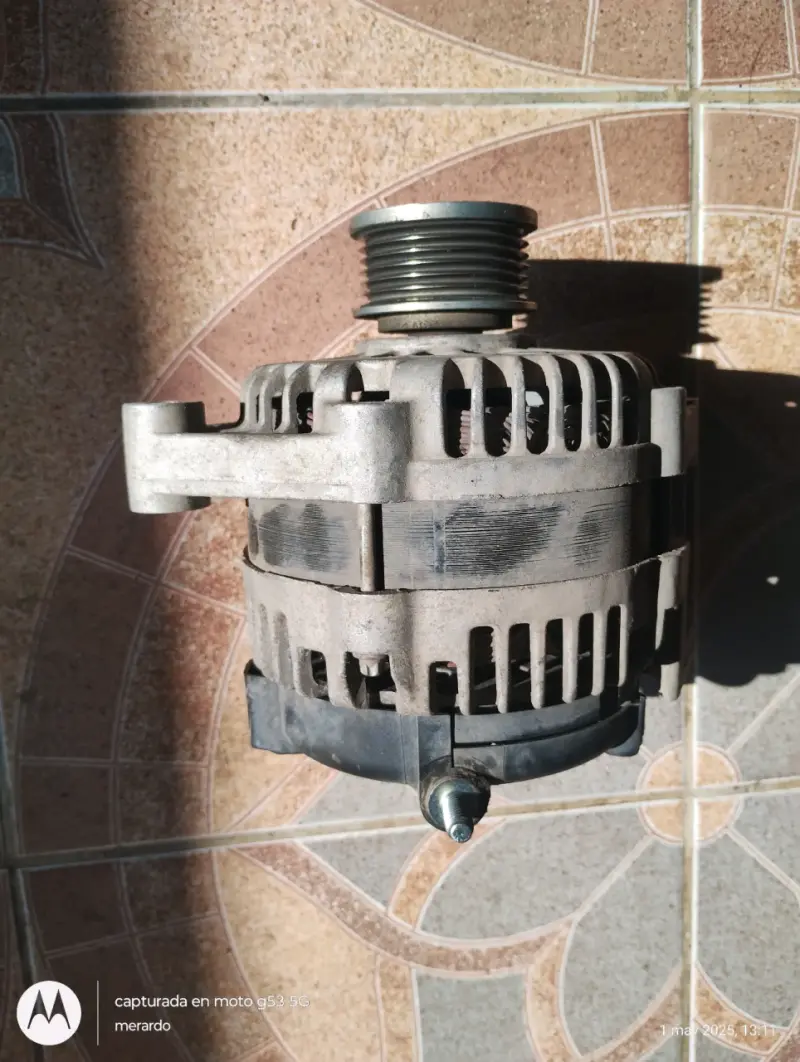 Alternador GM 13580078 14V 140A usado - 4