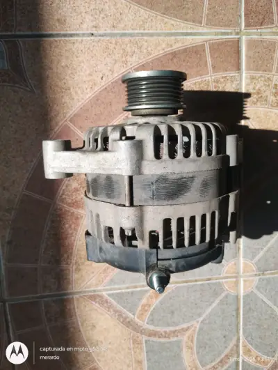 Alternador GM 13580078 14V 140A usado - miniatura 4