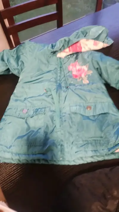 Chaqueta impermeable para niña con capucha - miniatura 2