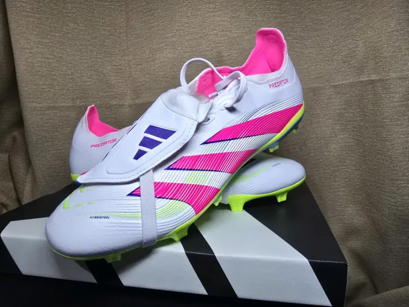 Botines de fútbol Adidas Predator blancos - 1