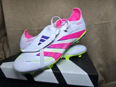 Botines de fútbol Adidas Predator blancos - miniatura 1