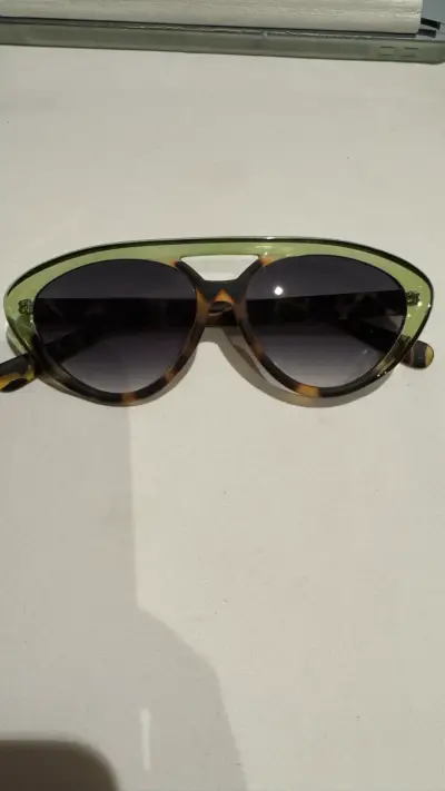 Gafas TIWI de Sol Estilo Retro Verde y Carey - miniatura 2