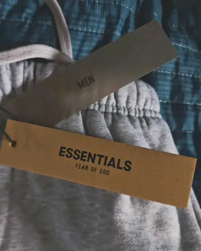 Buzo Essentials - miniatura 2