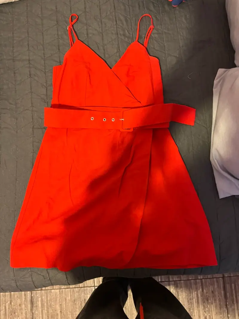 Vestido rojo con cinturón ajustable ZARA - 1
