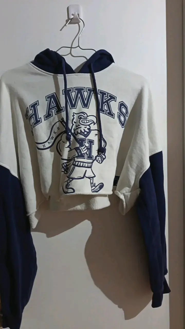 Polerón con capucha Hawks blanco y azul