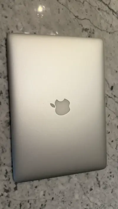MacBook Air 13 pulgadas 2017 con cargador - miniatura 4