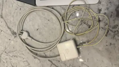 MacBook Air 13 pulgadas 2017 con cargador - miniatura 5