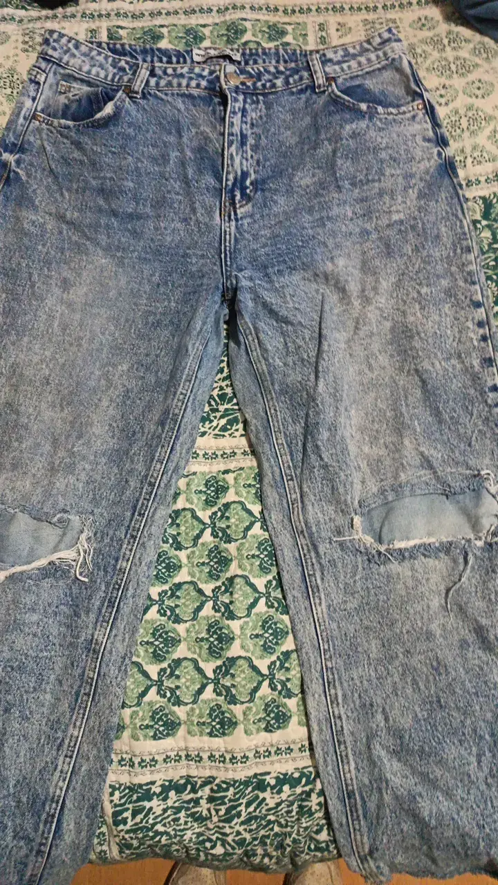 Jeans de mezclilla desgastados para hombre - 1