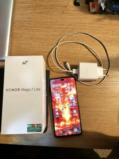 Smartphone Honor Magic7 Lite con cargador - miniatura 2