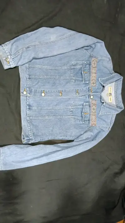 Chaqueta de mezclilla Vero Moda con bordado - miniatura 1