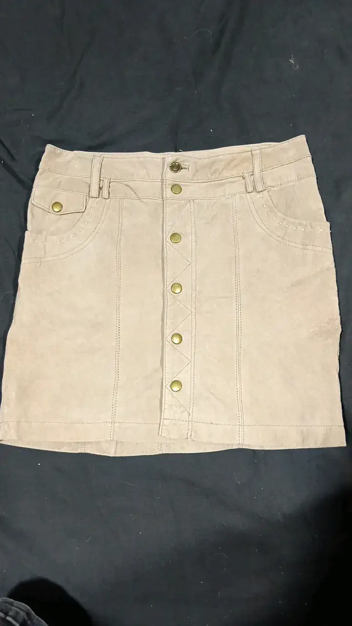 Falda beige de mezclilla con botones - 2