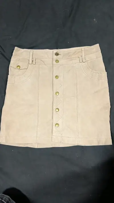 Falda beige de mezclilla con botones - miniatura 2