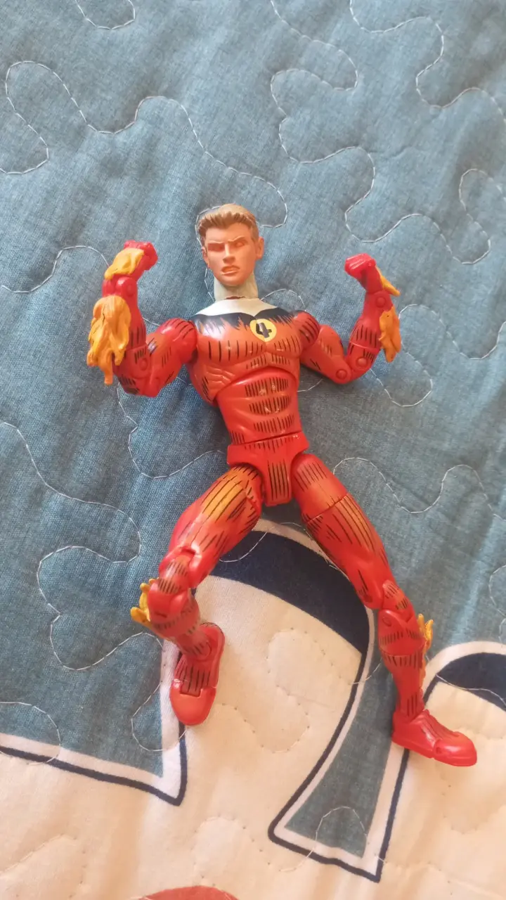 Figura de acción Wolverine con accesorios intercambiables - 4